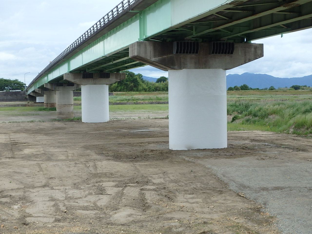 近江八幡守山線（新庄大橋）補助道路橋梁耐震工事